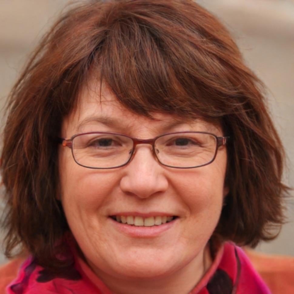 Retrato profissional de Helena Cardoso